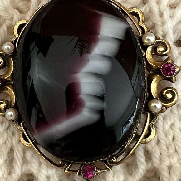 Victorian Style Large Oval Faux Agate Brooch - Original by Robert - Vintage - Picture 6 of 9